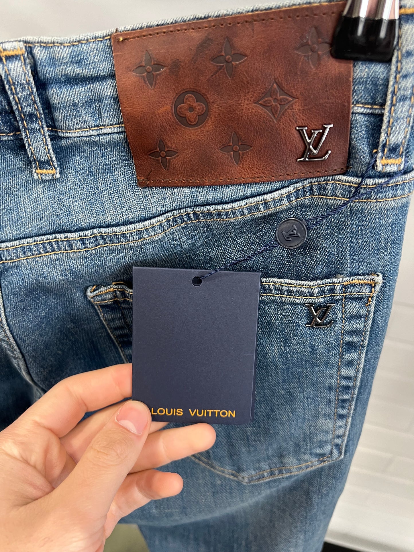 Lv Jeans