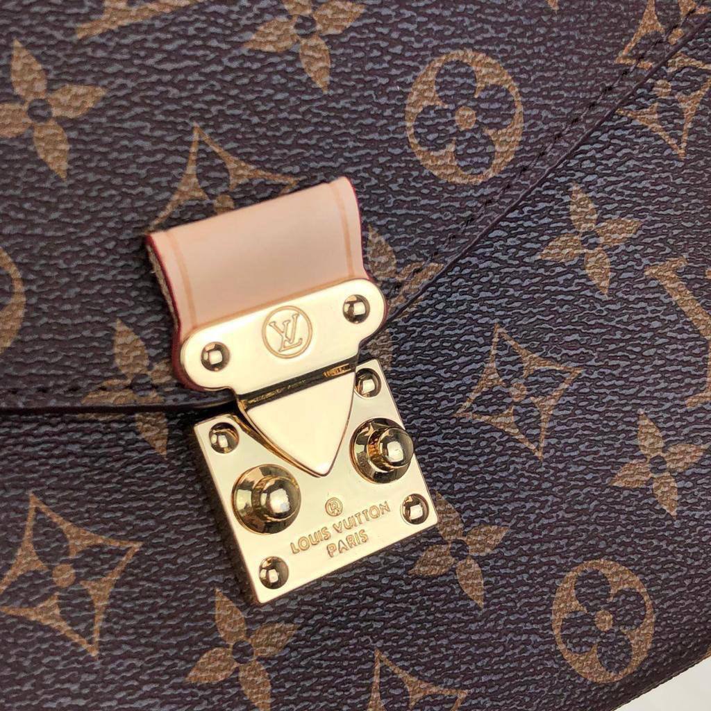 Lv Pochette Metis