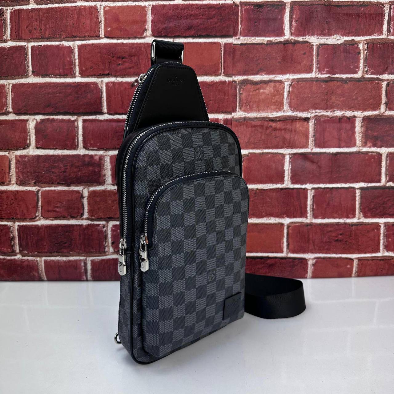 Lv Avenue Slingbag NM Graphite Damier