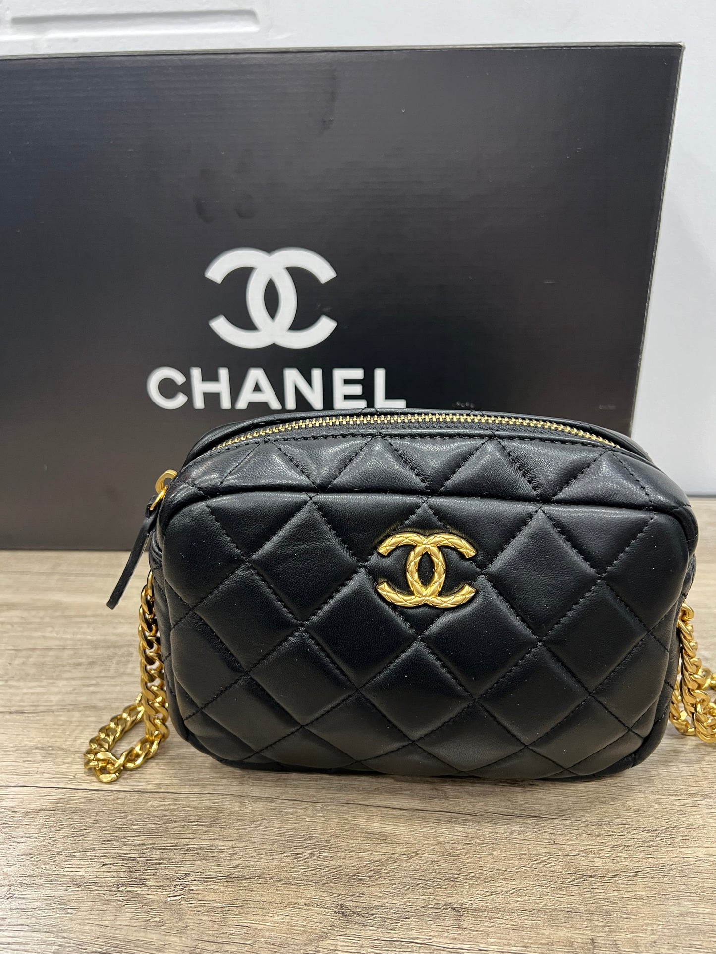 Chanel Camera Bag Black/Gold