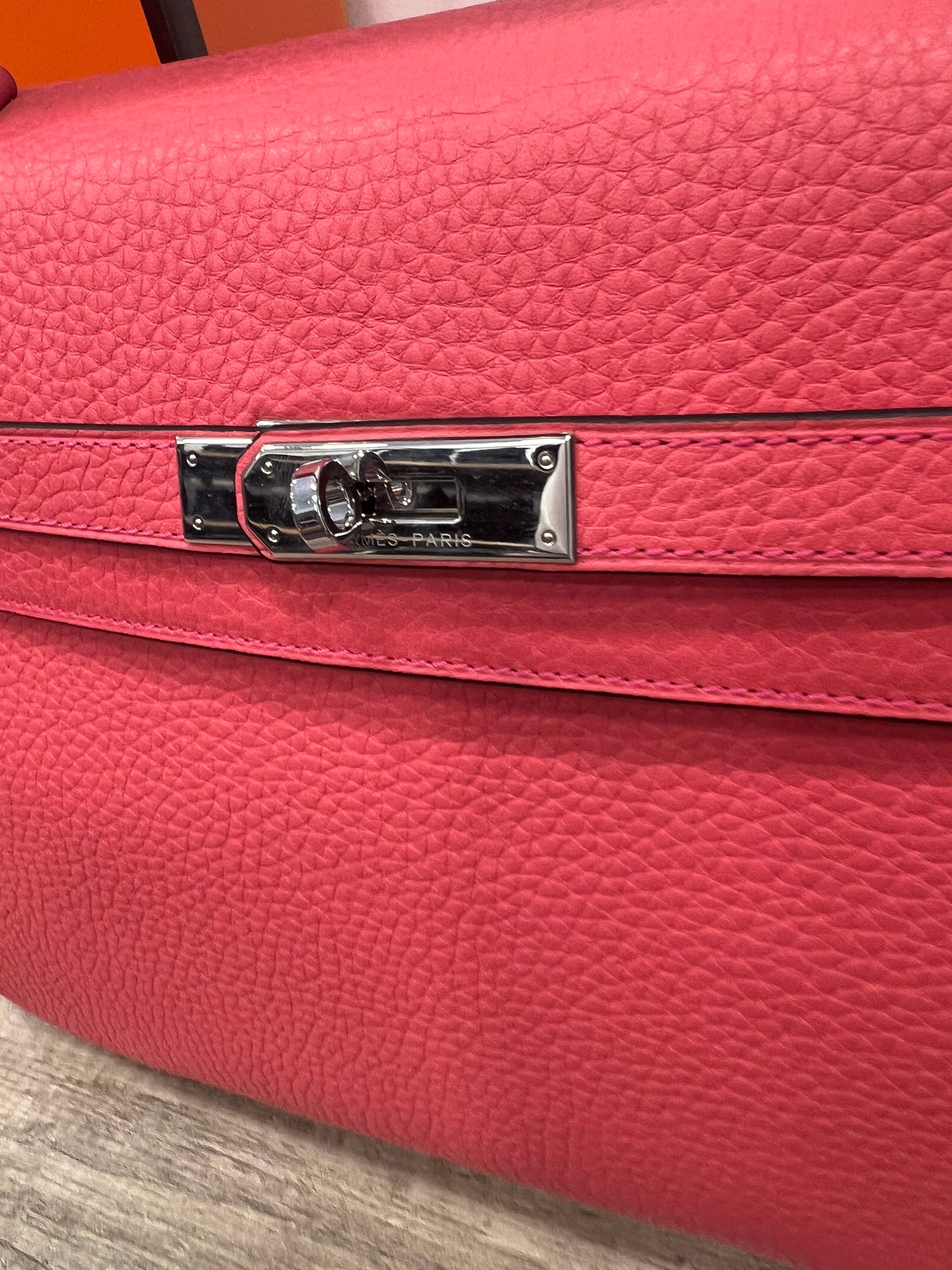 Hermes Kelly Fuchsia Clemence Leather