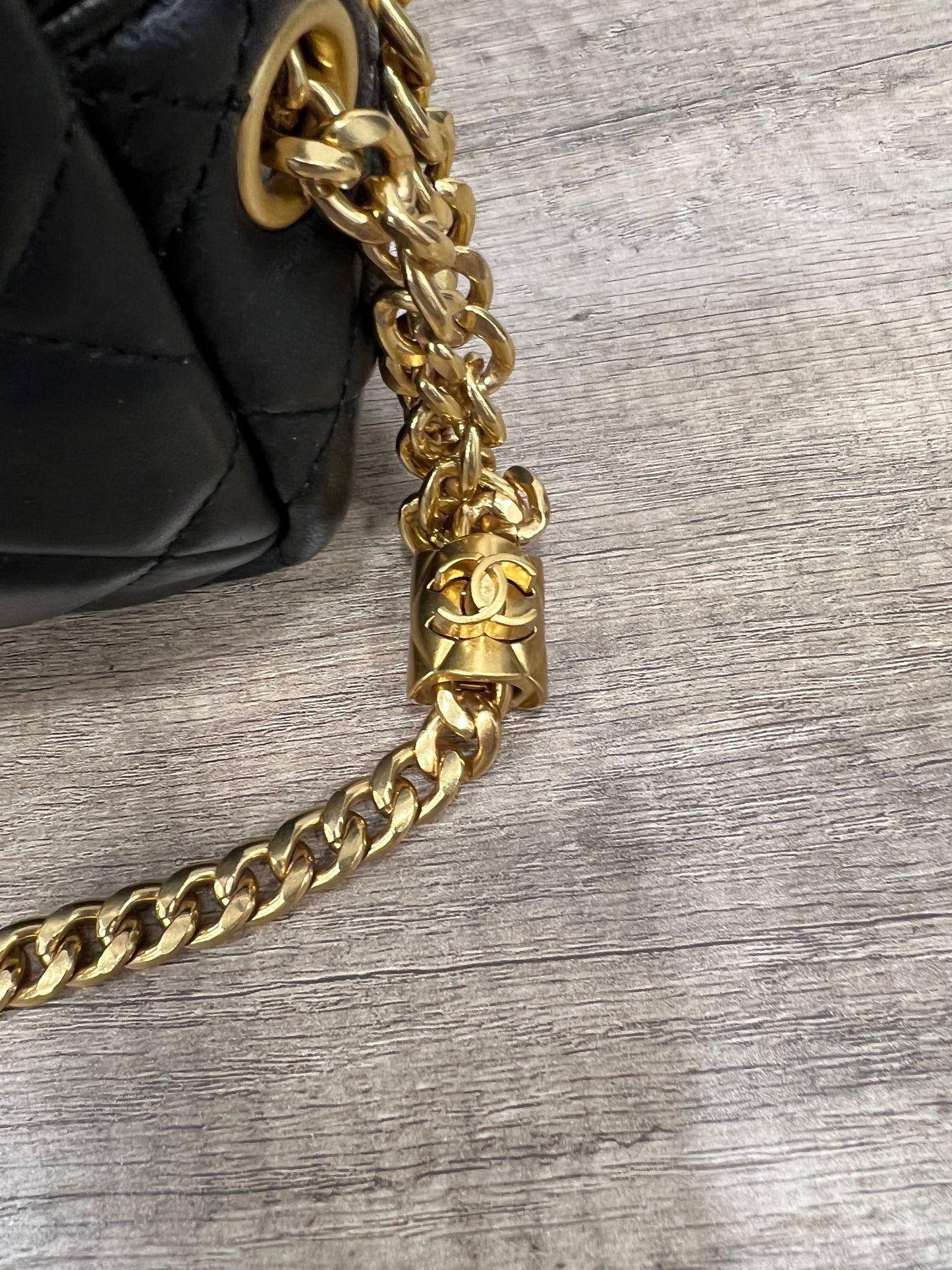 Chanel Camera Bag Black/Gold