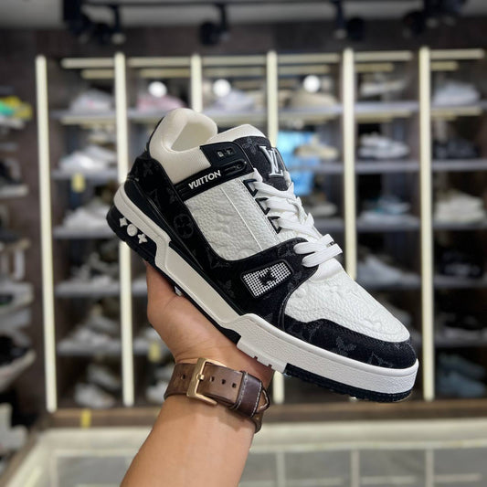 Lv Trainer Sneakers White/Black