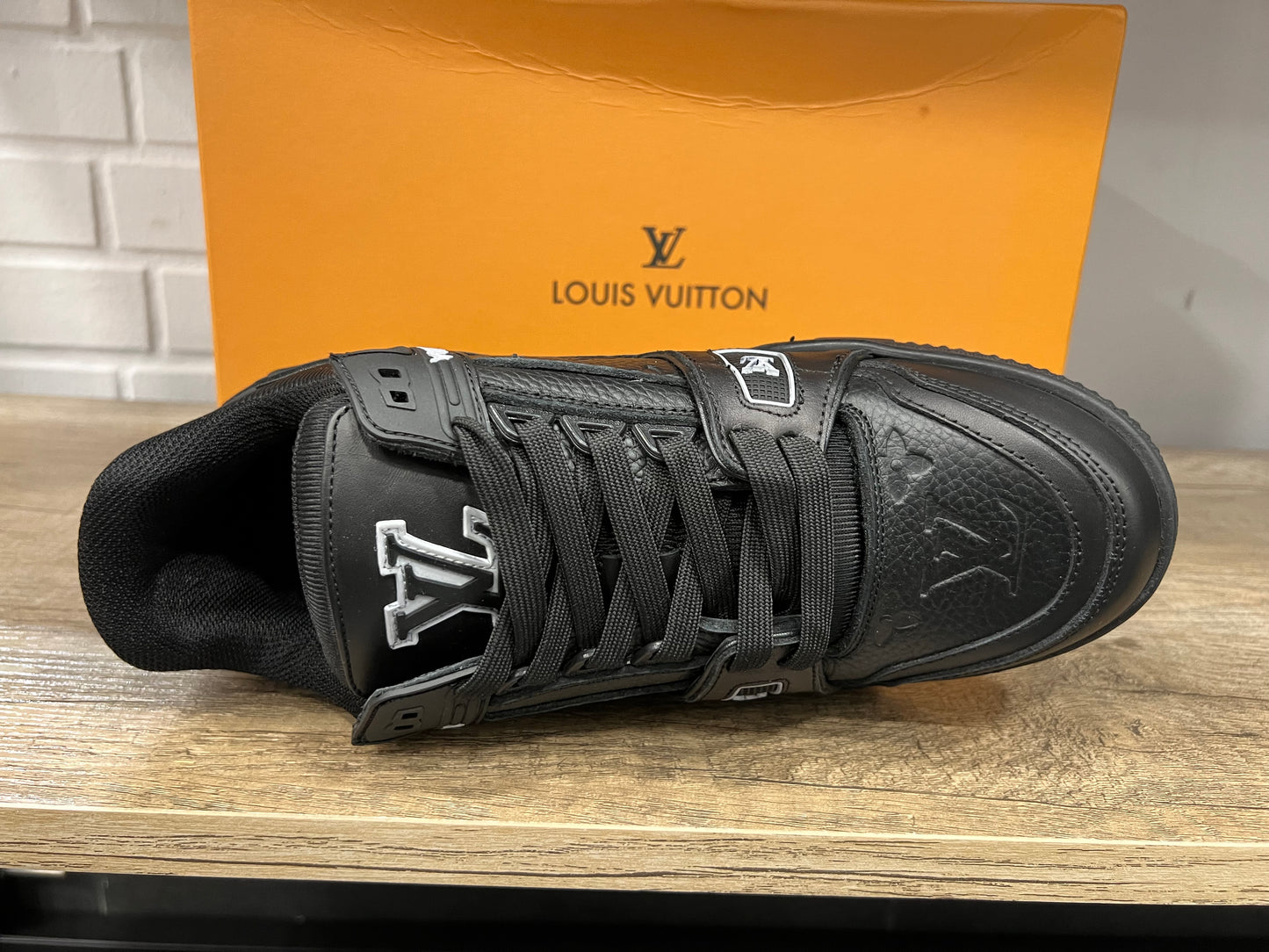 Lv Trainer Sneakers Black