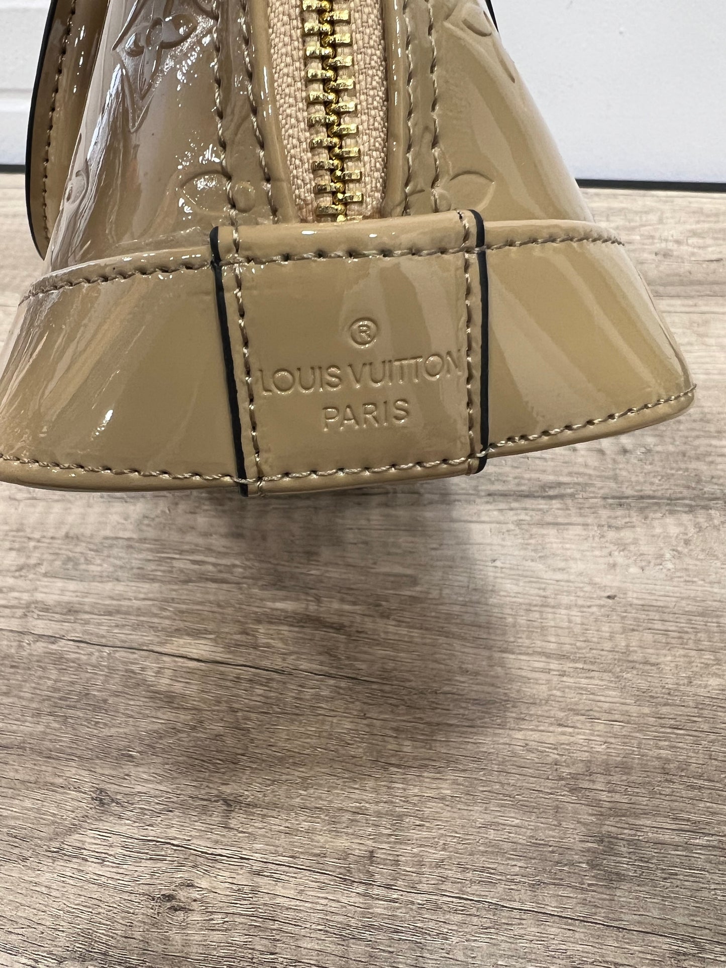 Lv Alma Beige