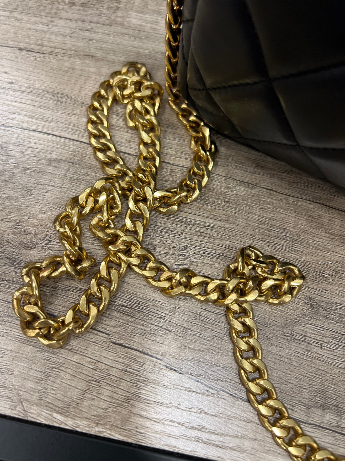 Chanel Camera Bag Black/Gold